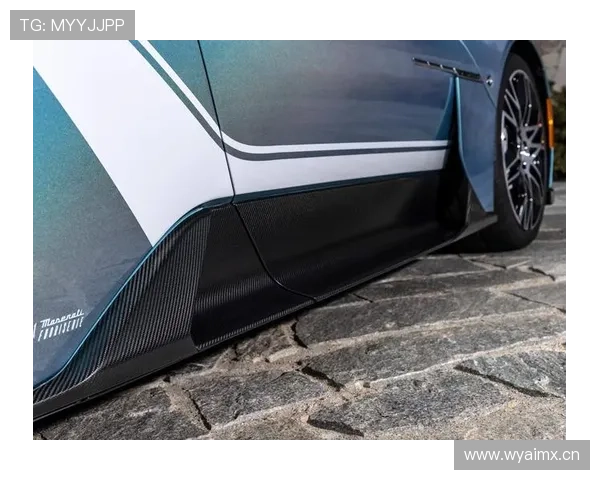 富里睡醒发现自家马场又多了一辆限量超跑